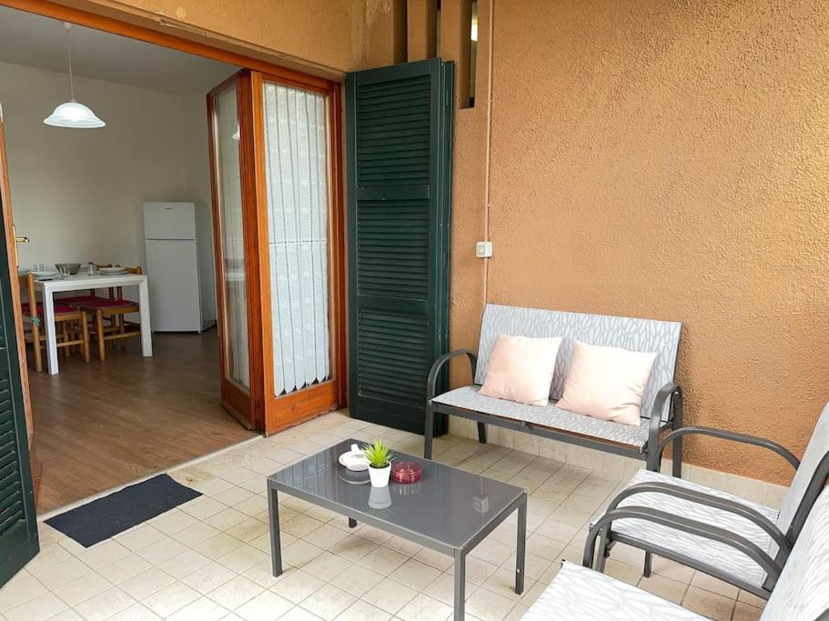 5' From Punta Gro Beach With Free Swimming Pool Sirmione Kültér fotó